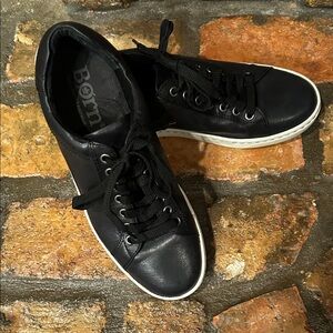 Born black sneakers.